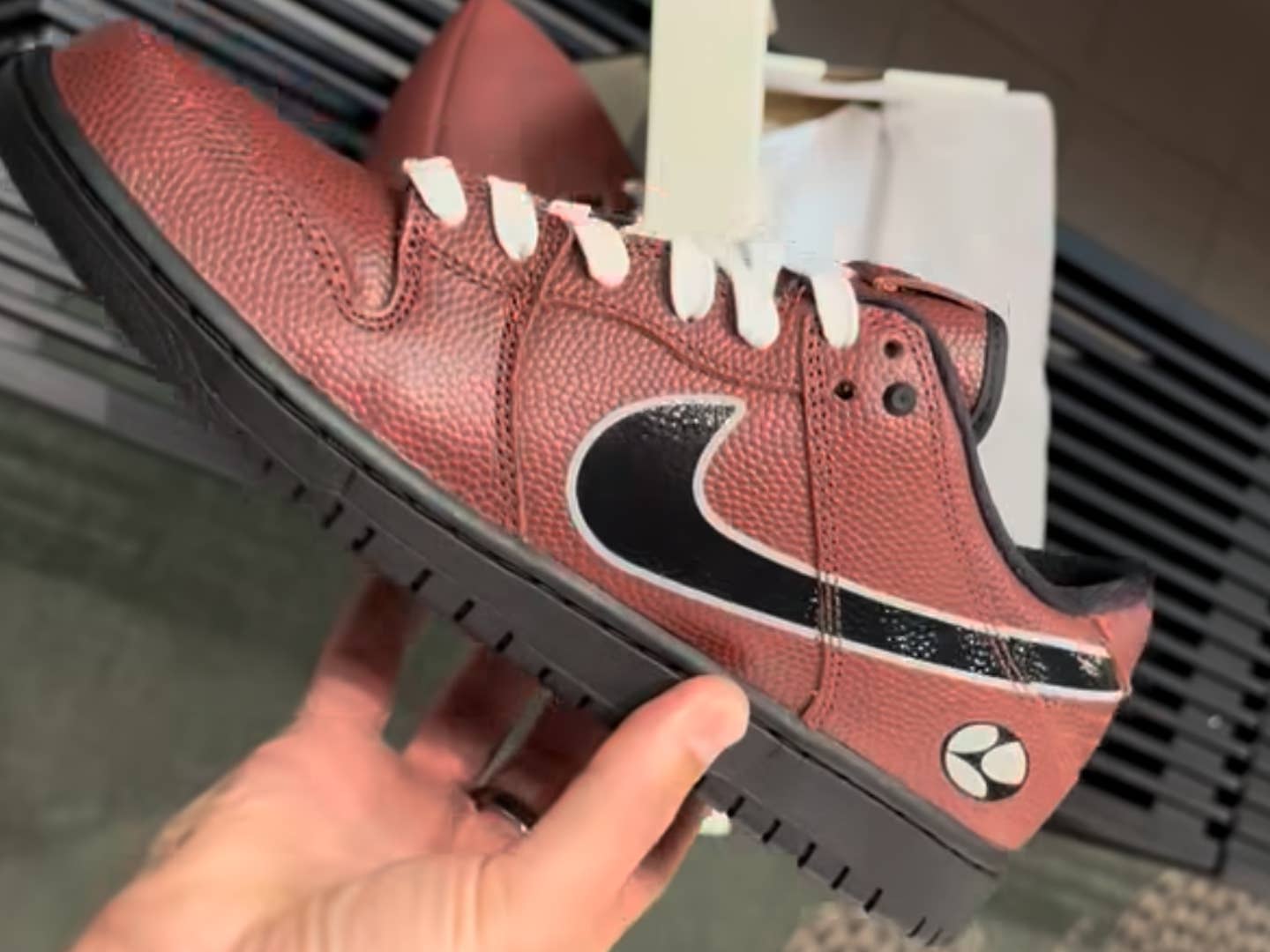 First Look: Limosine Skateboards x Nike SB Dunk Low Pro First Look: Limosine Skateboards x Nike SB Dunk Low Pro