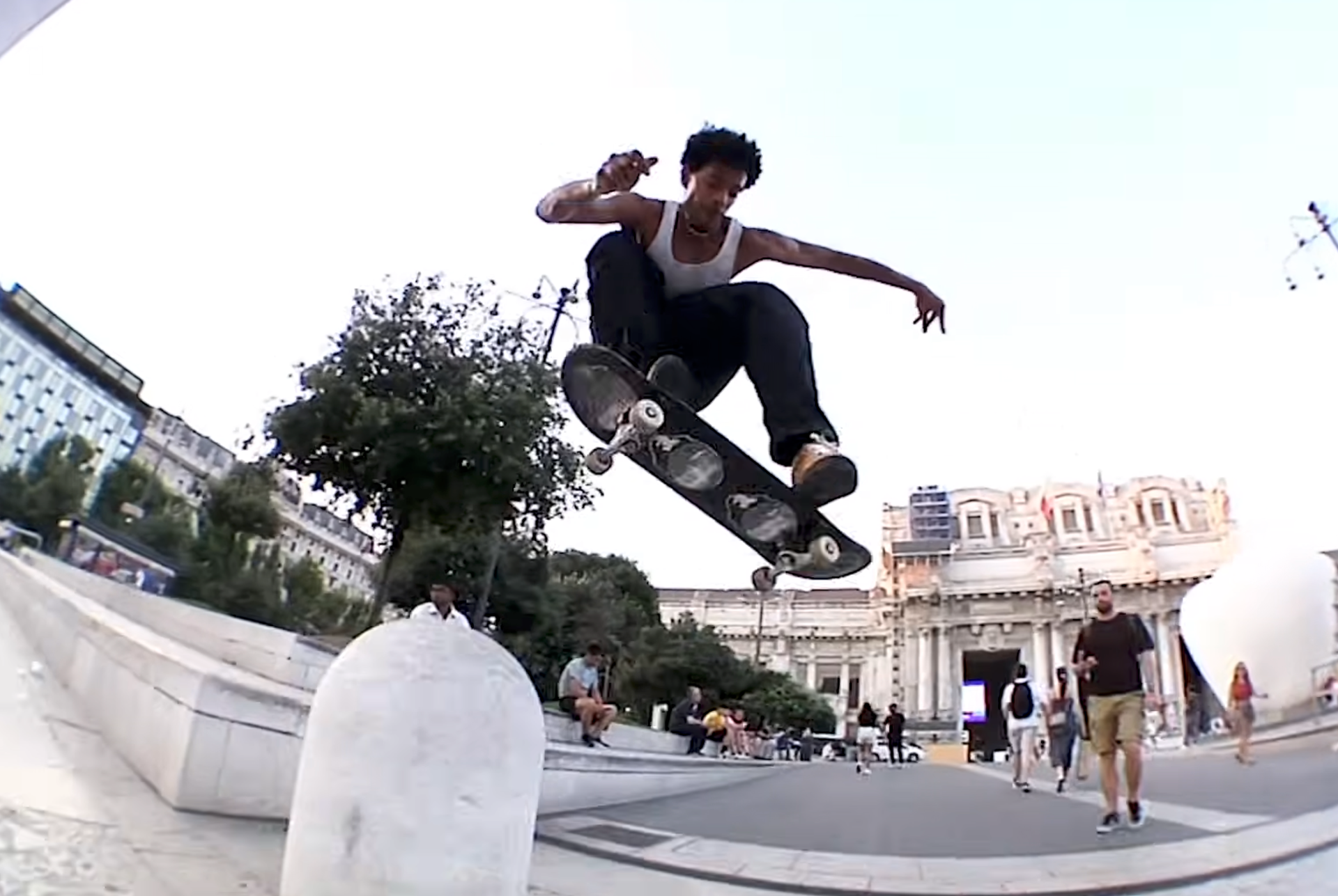 etnies Reissues a '90s Classic with Modern Day Skateboarding in