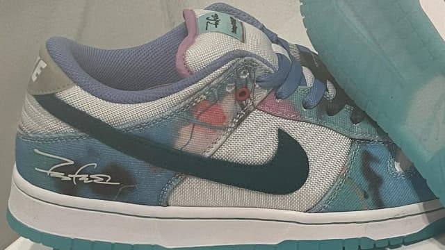 Virgil Abloh. Nike.希少 The Rare Nike Dunk Low Virgil Abloh x Futura Laboratories Shoes