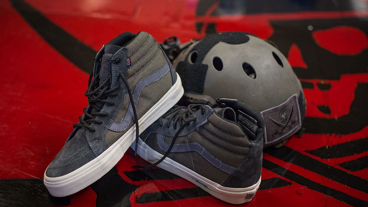 Vans sk8 hi defcon sale