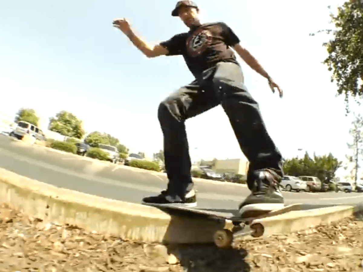 80s Old Skate Santa Cruz Strange Notes