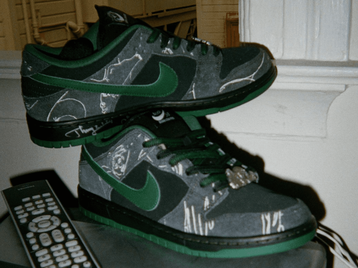 There Skateboards Nike SB Dunk Low 28cm