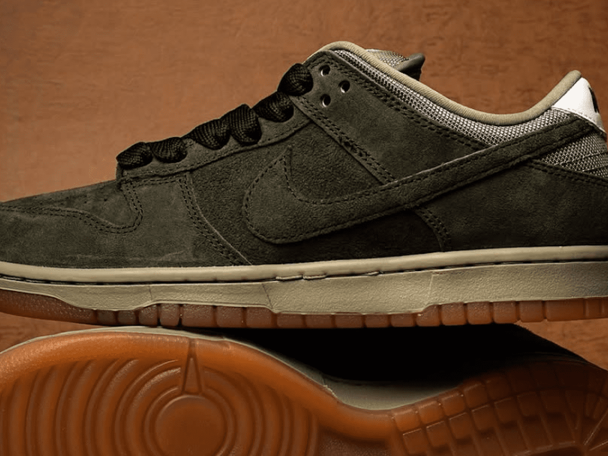 ★ナイキ★SB Dunk Low Pro B Sneaker★Sequoia and Light Army Nike SB - Dunk Low Pro B - Sequoia / Sequoia - Light Army