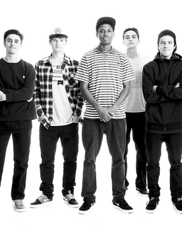 Nike sb skate team on sale