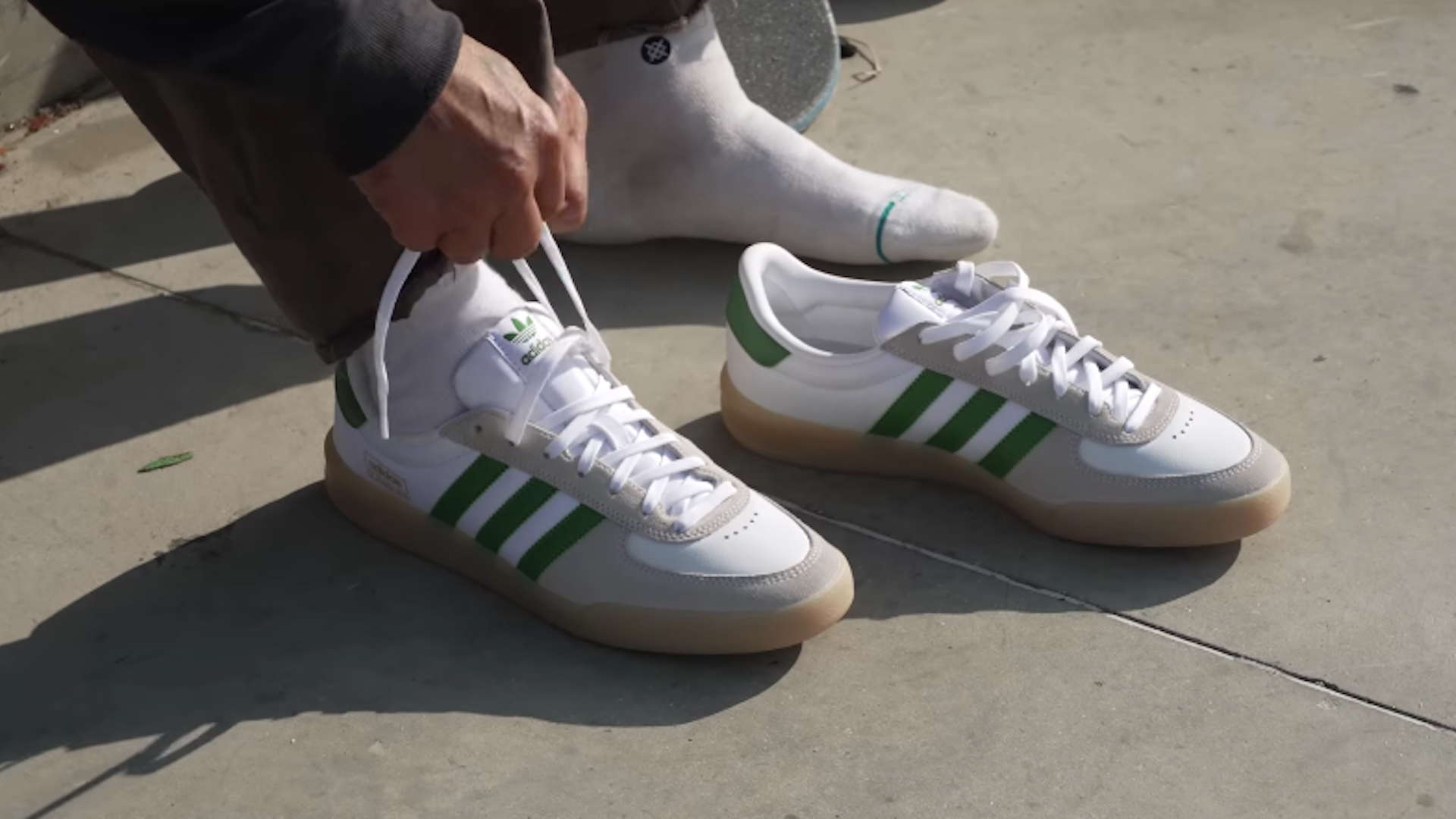 Daewon Song Puts the adidas 'Glenburn' to the Test With 100 Kickflips  (Video) - Skateboarding