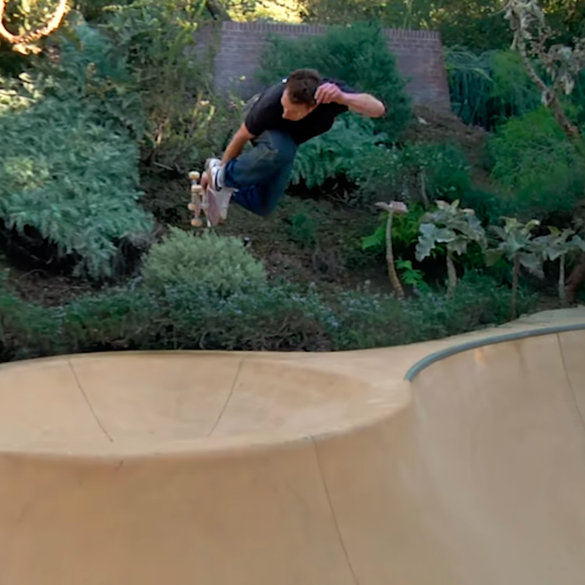 Brad Pitt Has a Skatepark—And These Lucky Pros Got to Skate It -  Skateboarding, image size:1200x1200