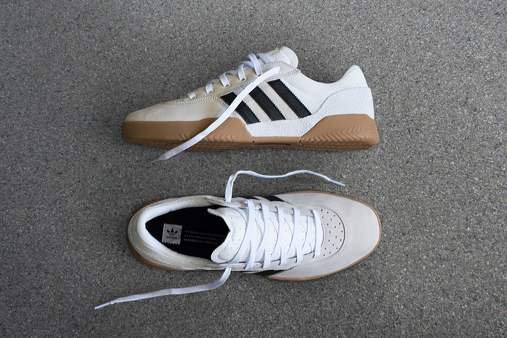 adidas gazelle silver green womens Coolway Silva Craft Black Womens Sneakers W7