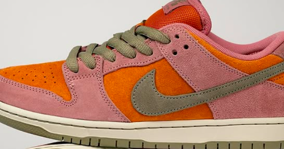 Nike SB 'Red Stardust' Dunks Hit Japan and Australia—Here's