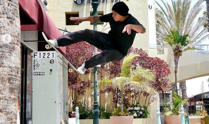 Daewon Song Blowing Minds Straight Out of The Car With This One (Clip)
